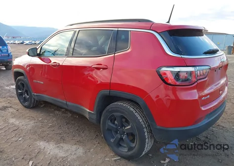 2018 Jeep Compass Latitude 4X4 из США, поврежденный, VIN 3C4NJDBB2JT483973